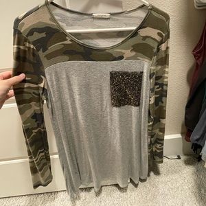 Camo 3/4 sleeve with sparkle pocket